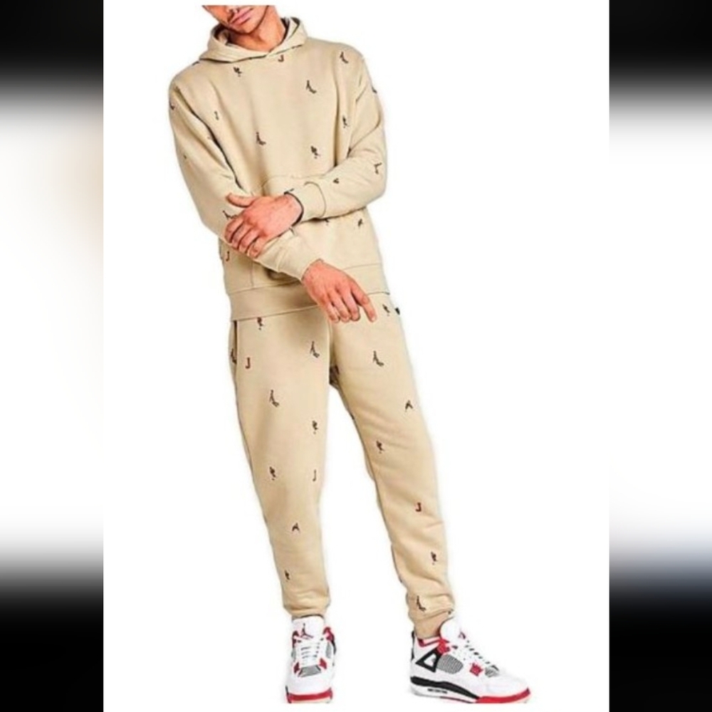 Air Jordan Essentials Graphic Fleece Holiday Sweatsuit 2Pcs